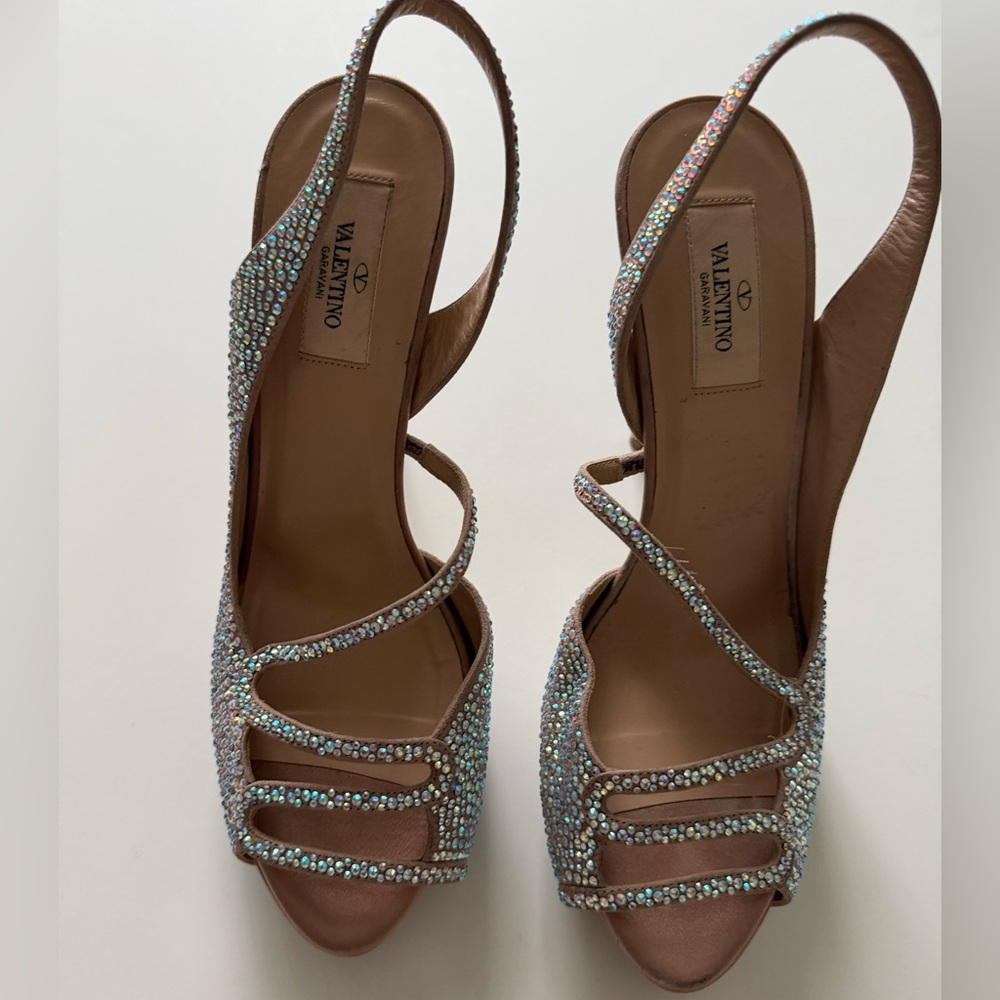 Valentino Beige Crystal Embellished Leather Platform Slingback Sandals Size 40 - Picture 2 of 13